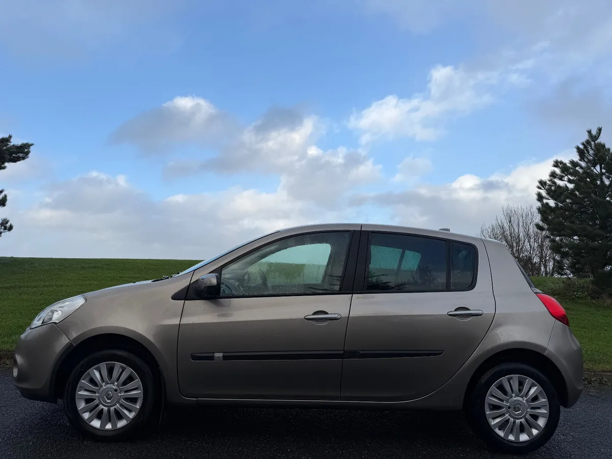 Renault Clio 2011 3 1.2 16V DYNAMIQUE 5DR NCT01/27 - Image 4