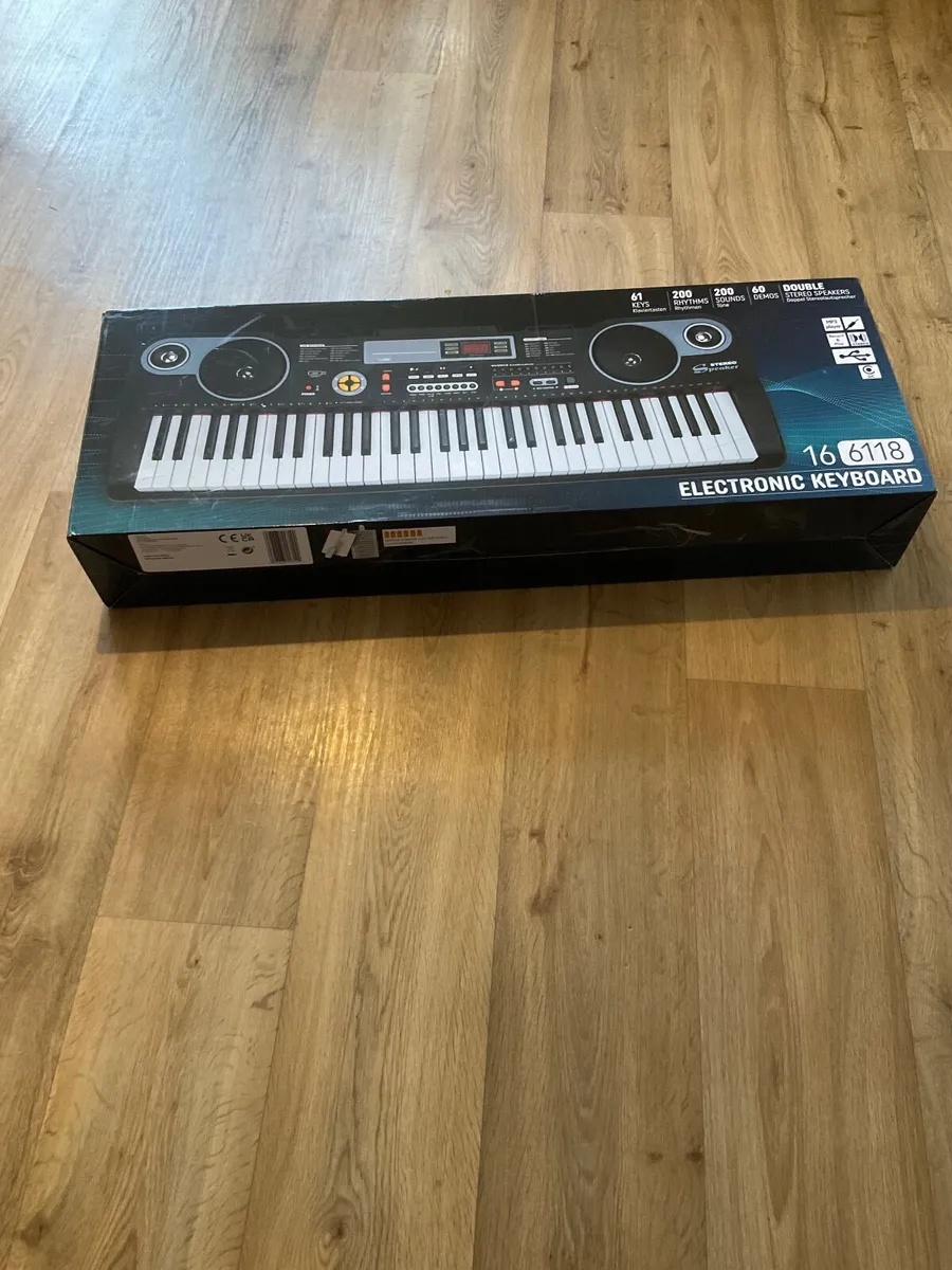 Electronic keyboard, rarely used - Image 3