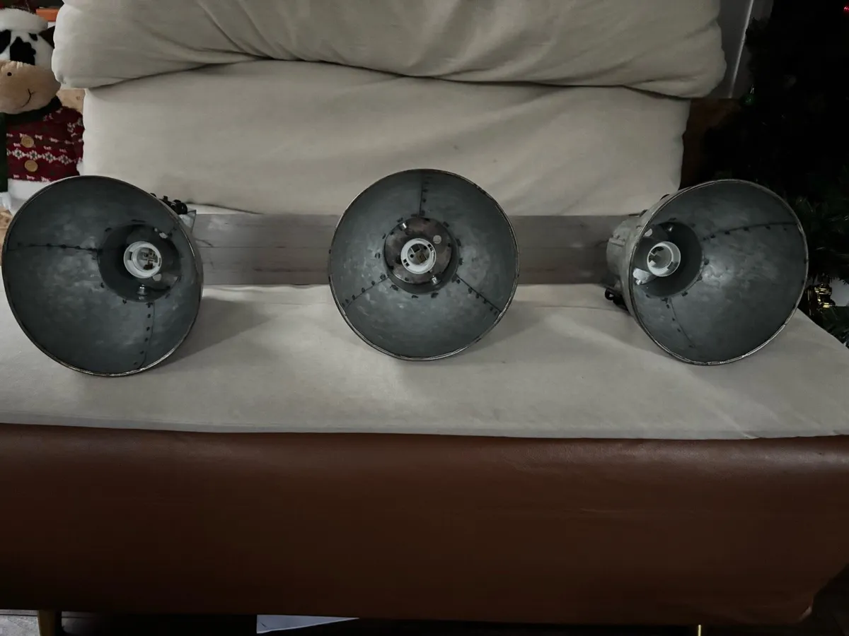 Retro Ceiling Light - Image 3