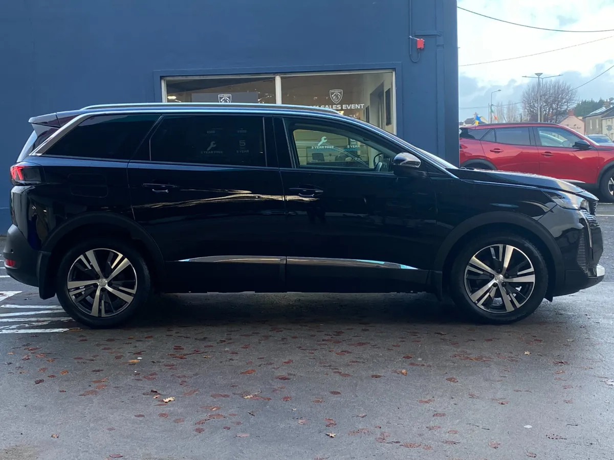Peugeot 5008 1.5 BlueHDi 130bhp Allure - Image 2