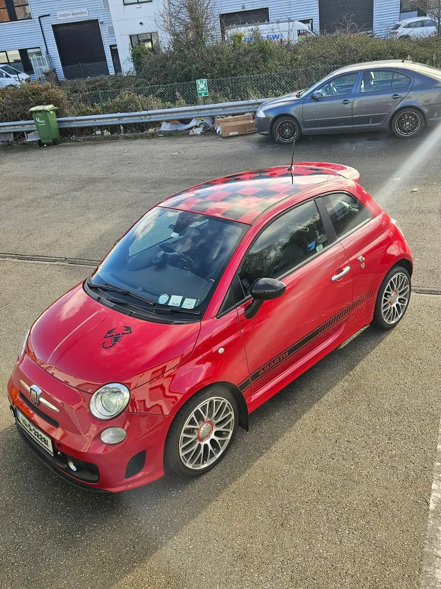 Ultimate Motorhome Tow Car ... just hook on & go ! - Image 1