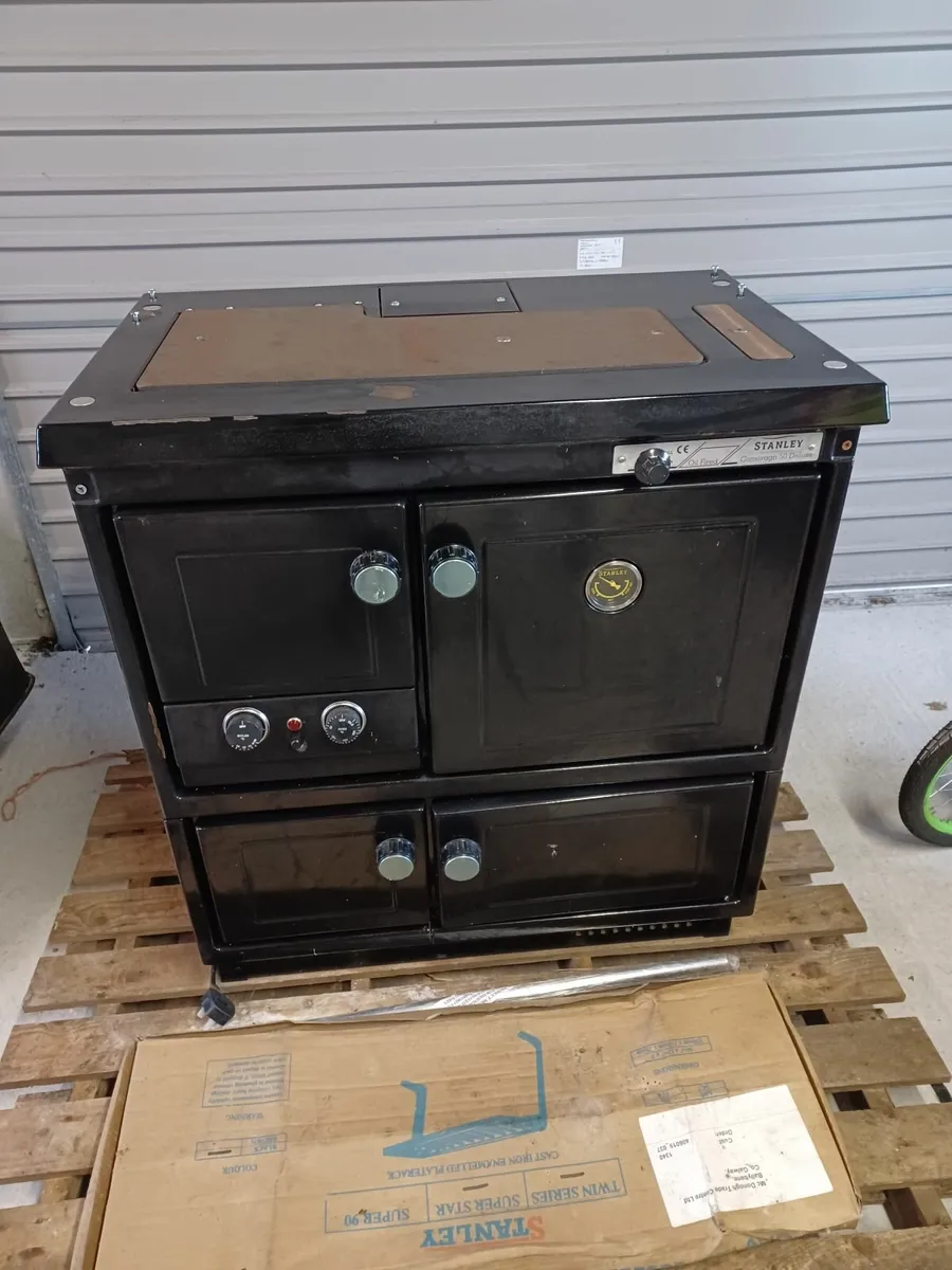 Stanley Comeragh 50 deluxe (oil range) - Image 1