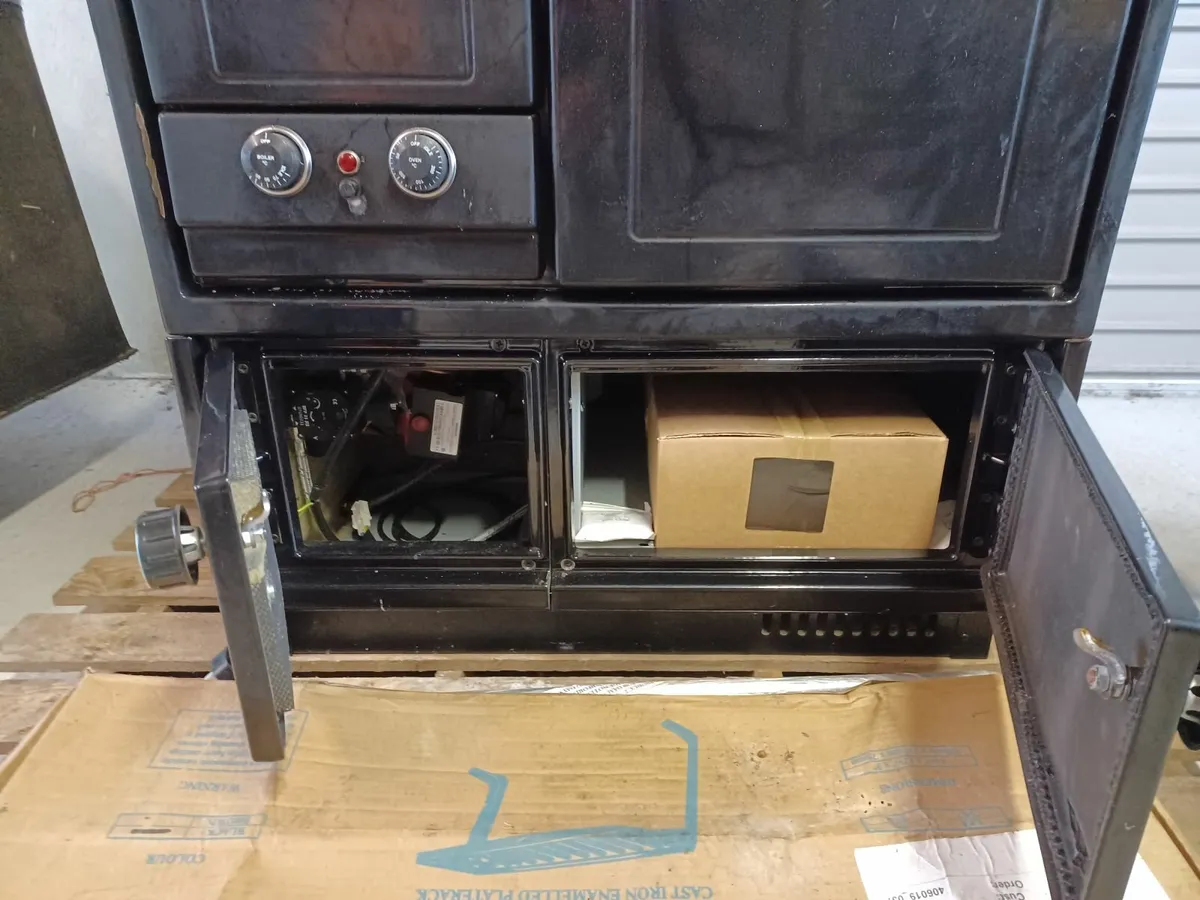 Stanley Comeragh 50 deluxe (oil range) - Image 4