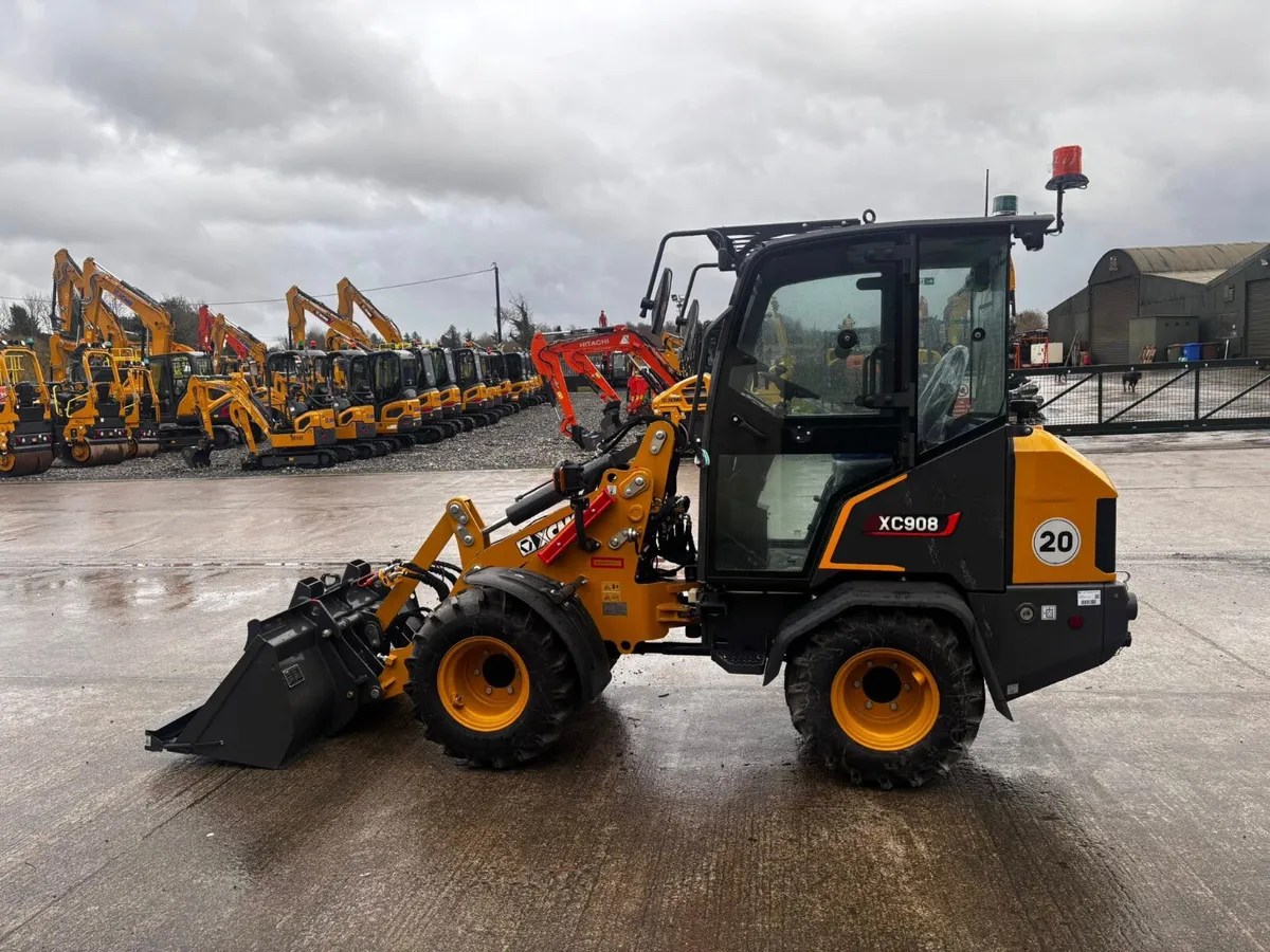 XCMG XC908 MINI WHEEL LOADER - Image 3