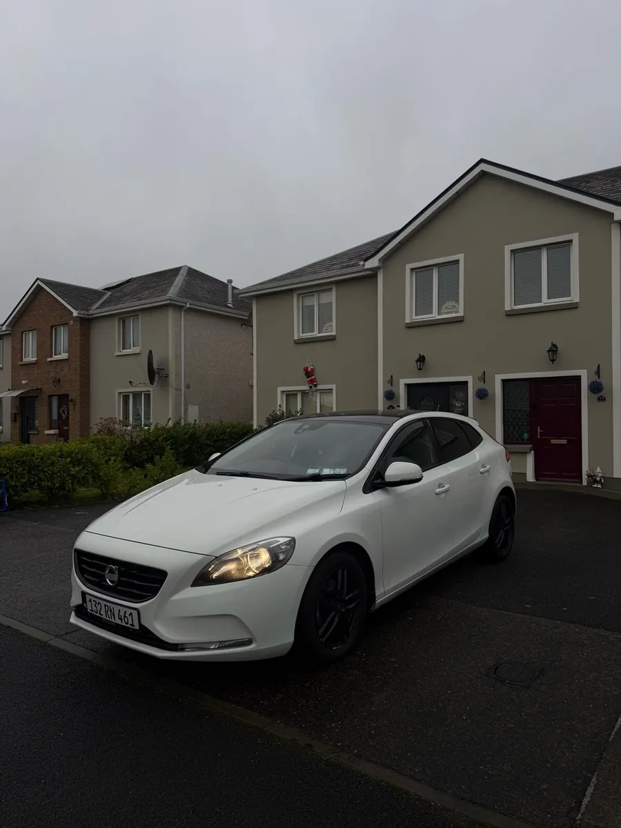 Volvo v40 Special Edition - Image 3