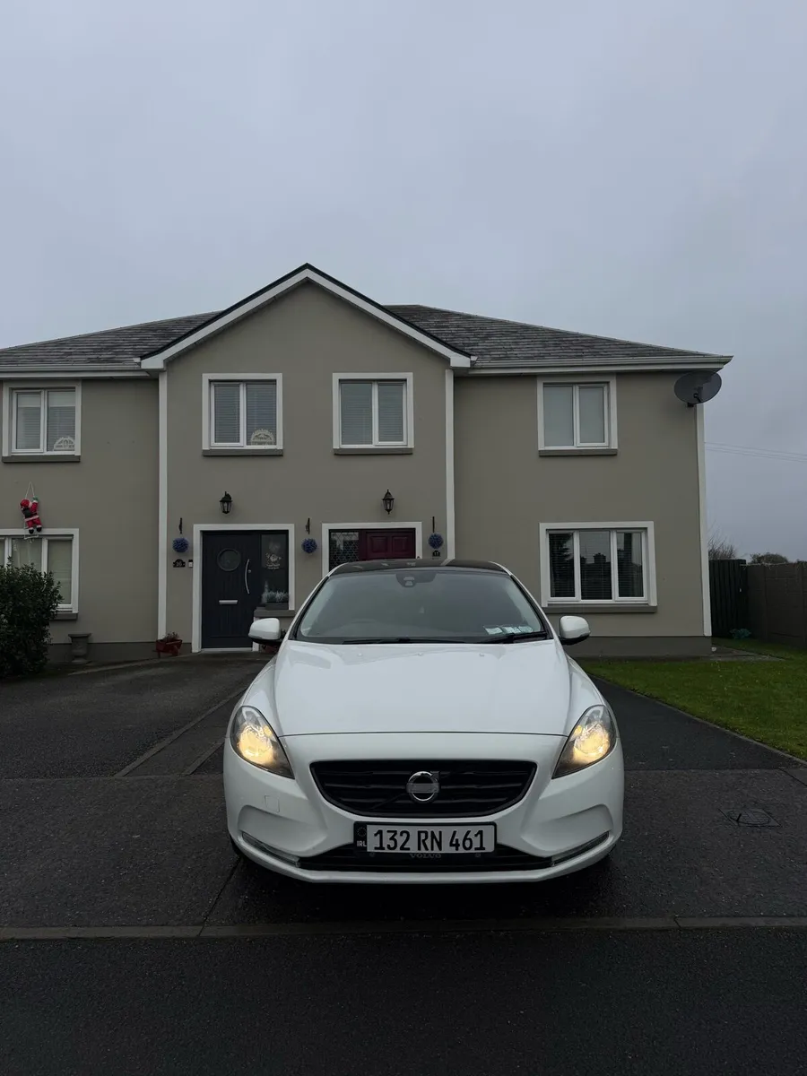 Volvo v40 Special Edition - Image 4