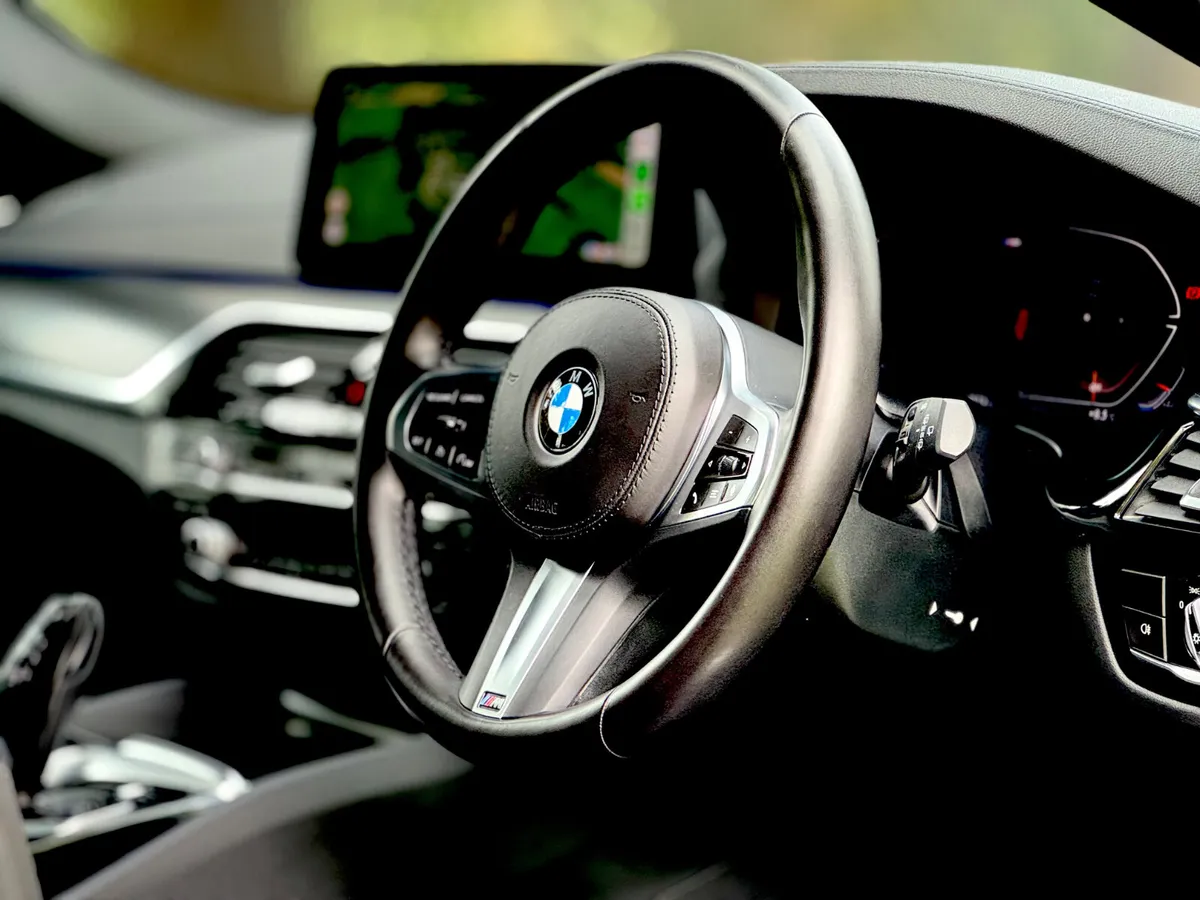 520D MSPORT X-DRIVE TOURING - Image 3