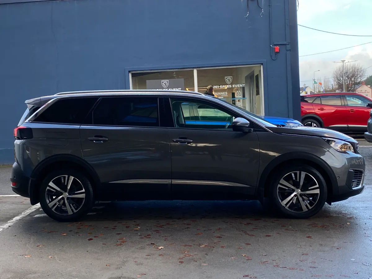 Peugeot 5008 1.6 BlueHDi 120bhp S&S Allure - Image 2
