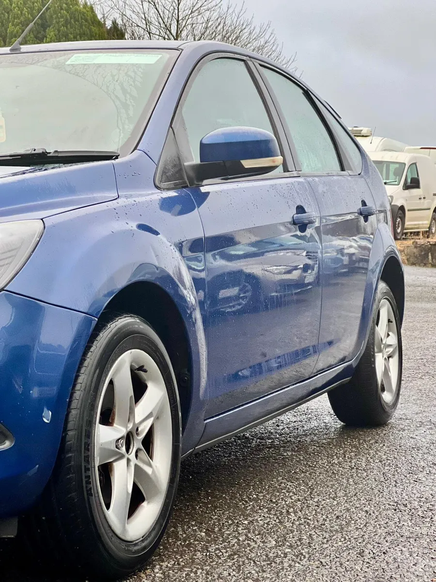 Ford Focus 2010 - Image 4