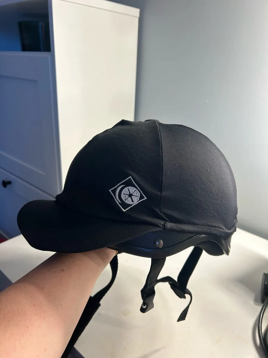 Gatehouse junior ‘4 kids’ horse riding helmet. - Image 3