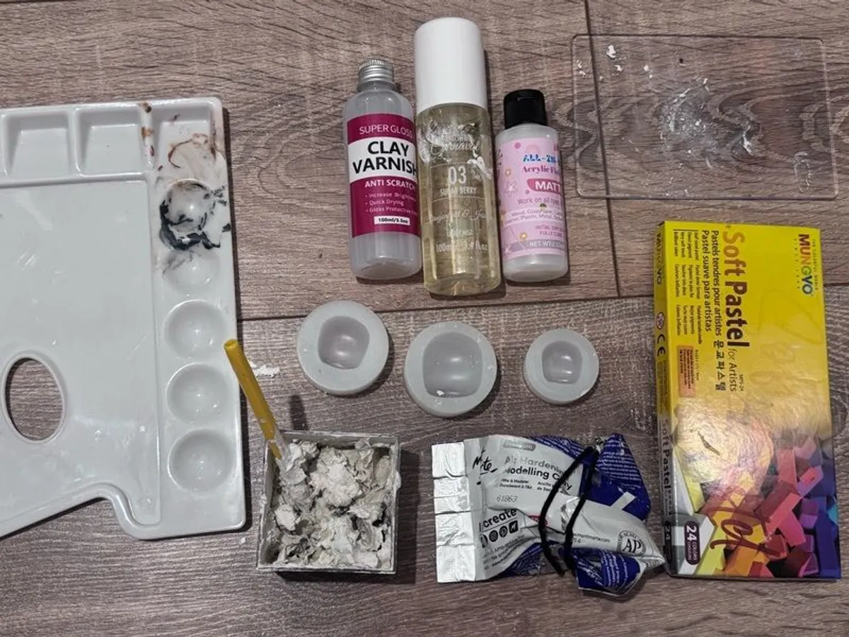 (FULL SET) Clay modelling tools and equipment with Clays - Image 3