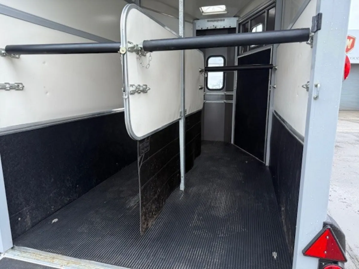 T0150 Demo New HB511 Ifor Williams Ex Large H/ Box - Image 4