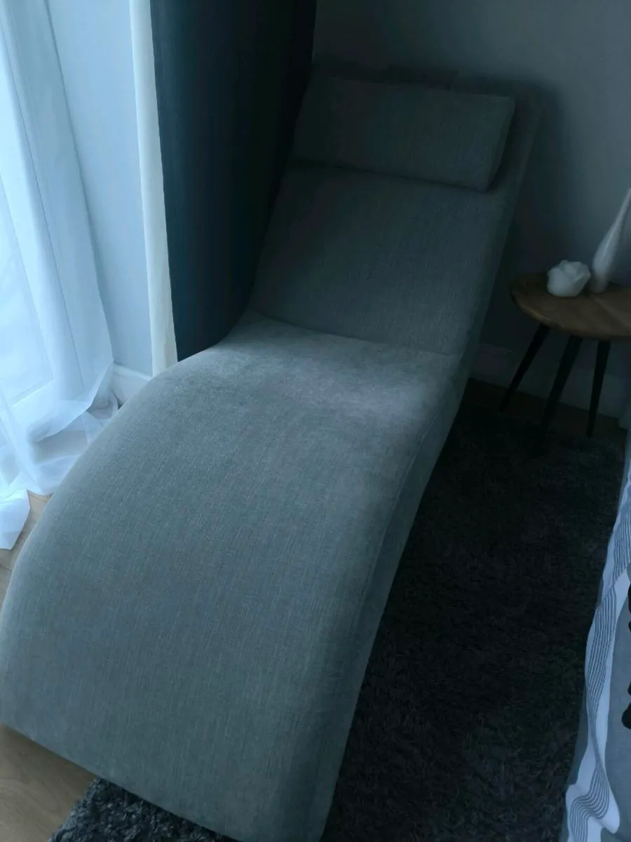 Lounge chair - Image 2