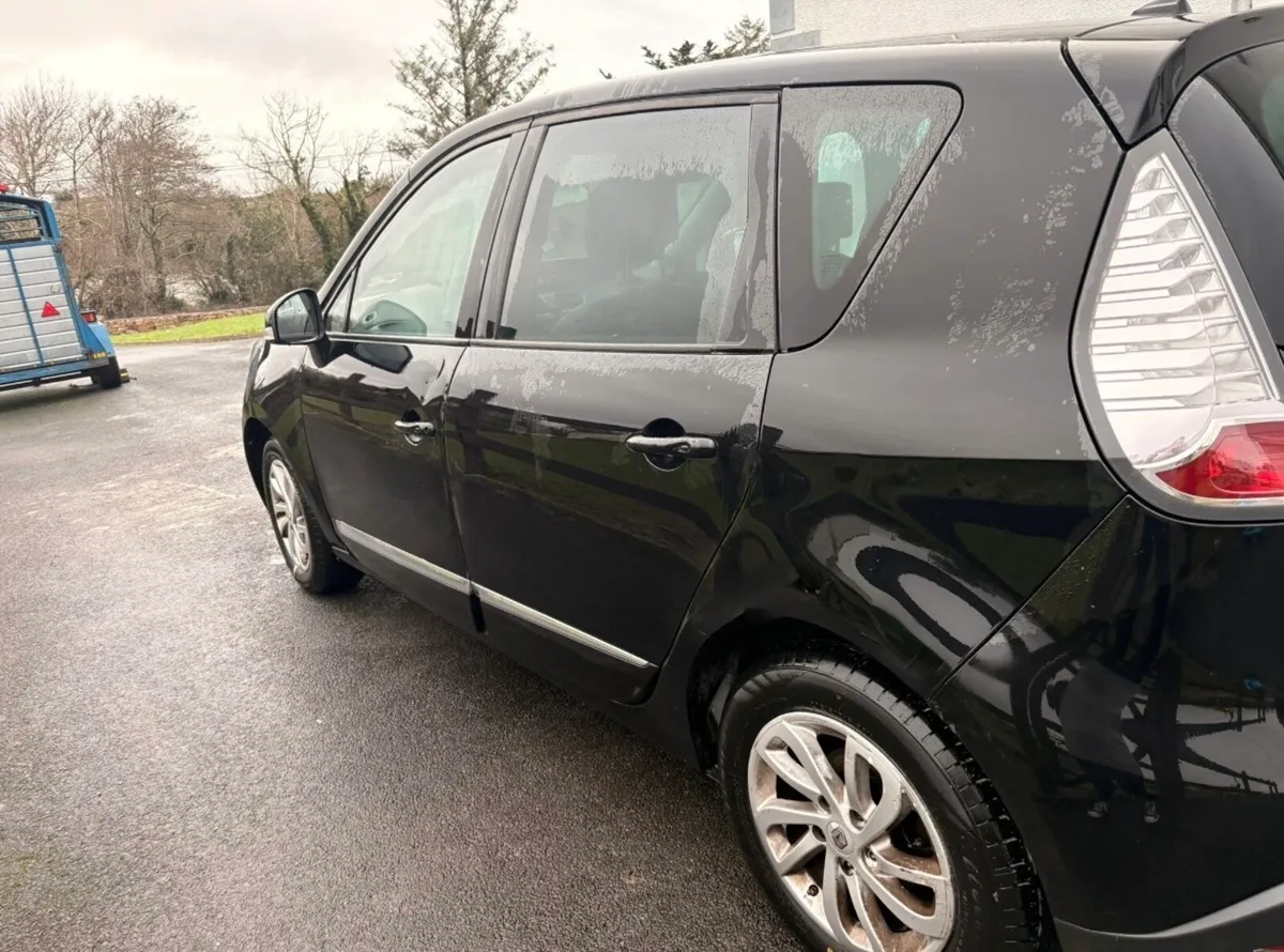 2016 Renault scenic - Image 2