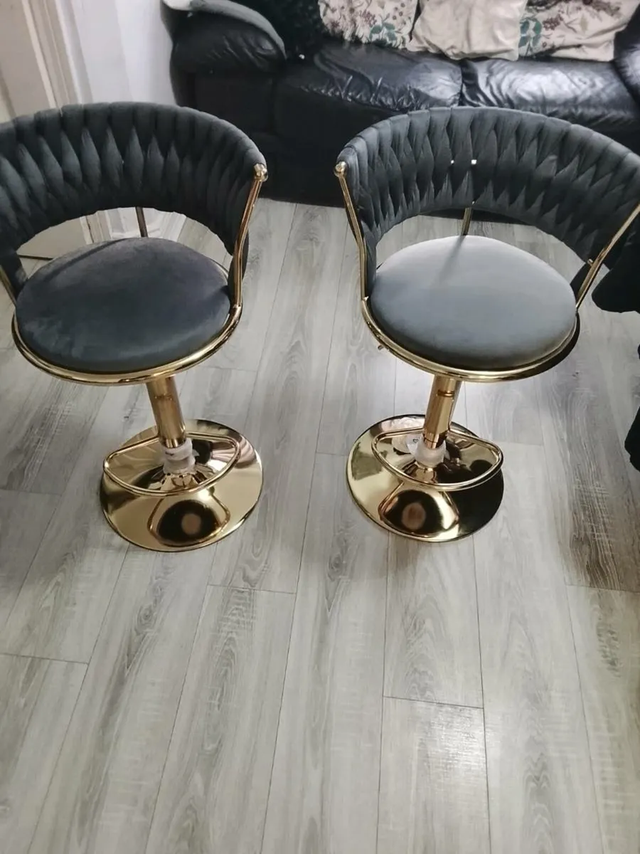 Bar stools - Image 1