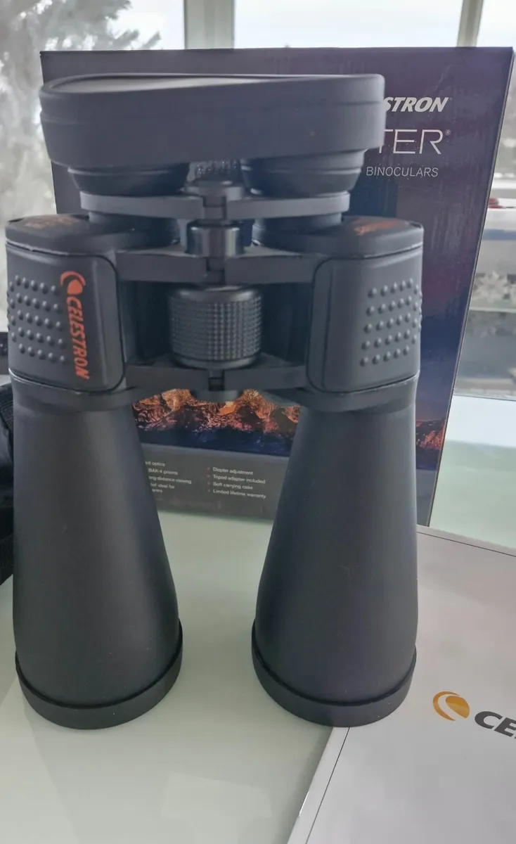 Celestron Skymaster Binoculars 25 x70 - Image 1