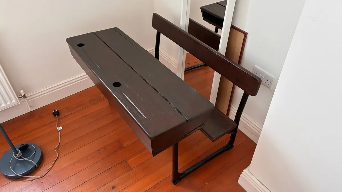 Old school desk and chair - Image 1