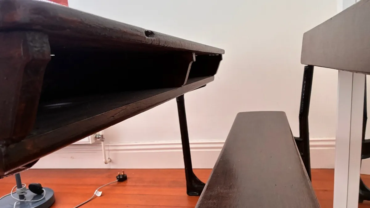 Old school desk and chair - Image 2