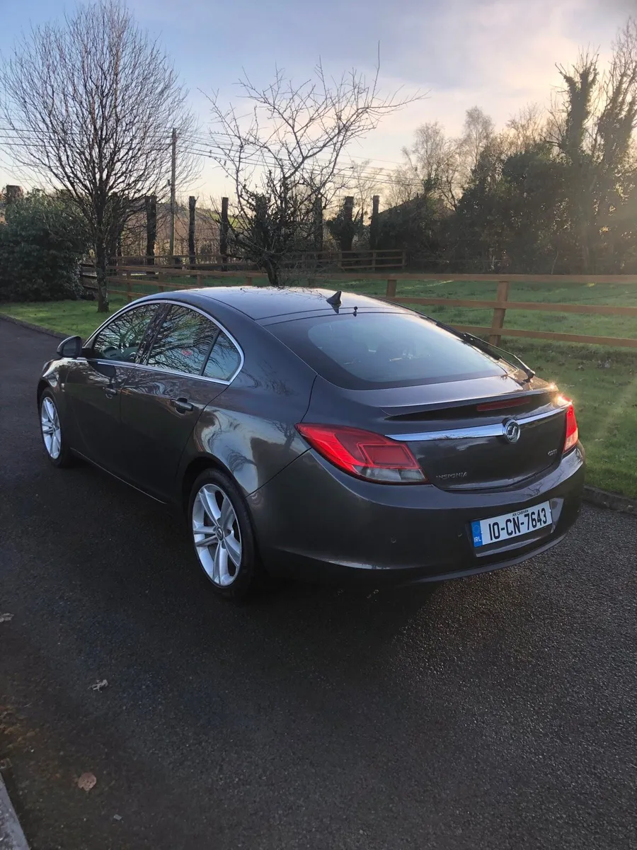 2010 Vauxhall insignia 2.0 CDTi tax and tested - Image 4