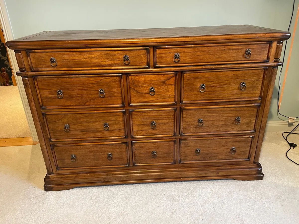 Bedroom dresser unit - Image 1