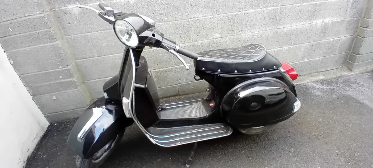 Vespa PX 200    €1950