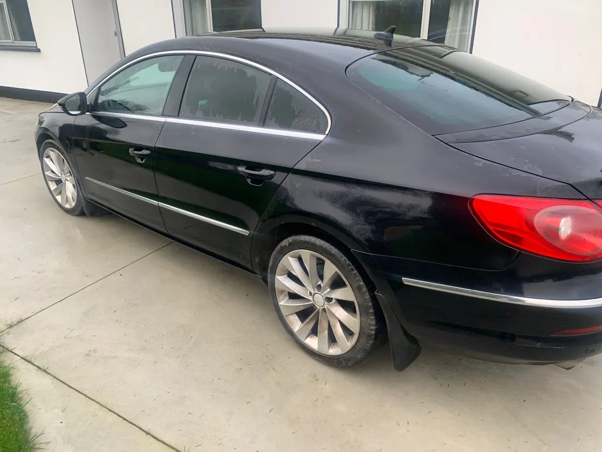 Volkswagen Passat CC - Image 2