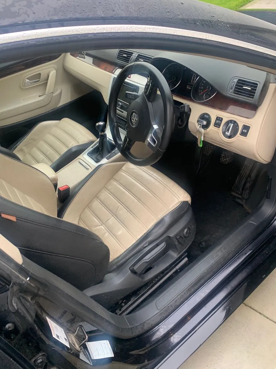 Volkswagen Passat CC - Image 3