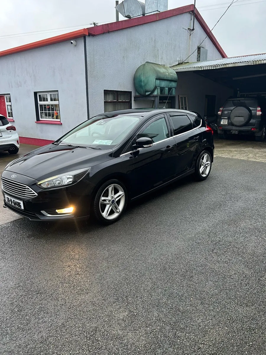 …2017 focus diesel, very light damage… - Image 3