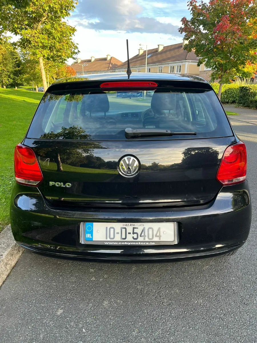 Volkswagen Polo 2010 - Image 2
