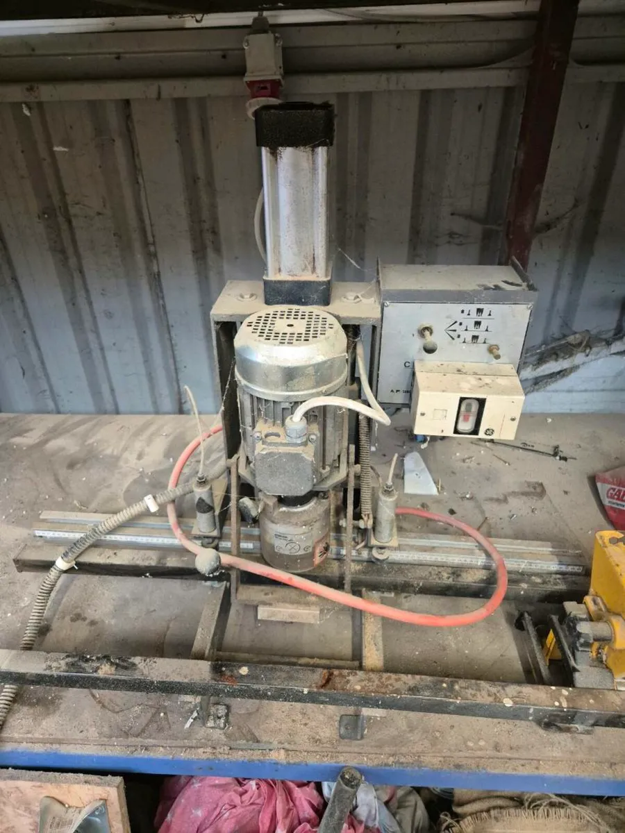Hinge boring machine - Image 1