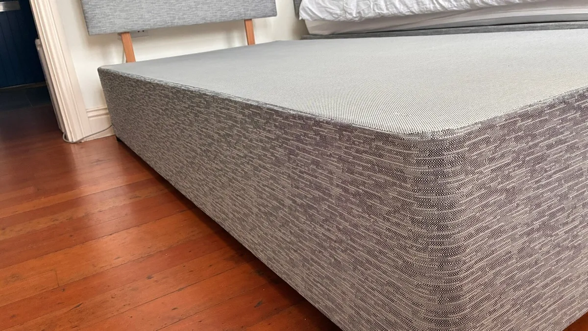 Single bed frame and mattress - Image 2