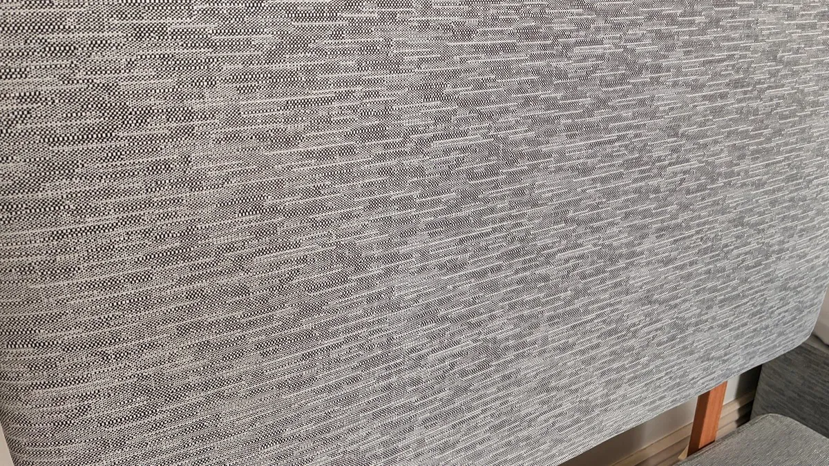 Single bed frame and mattress - Image 4