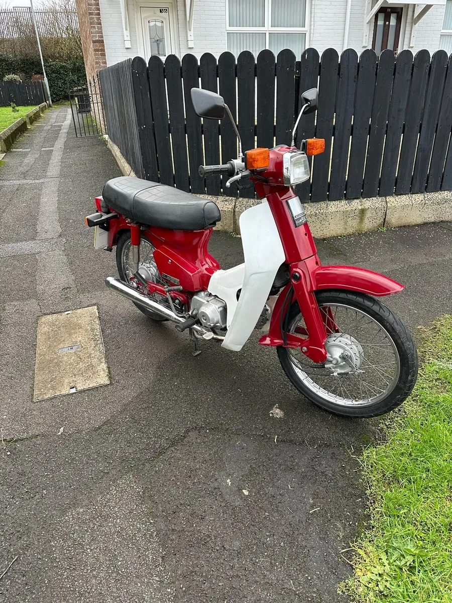 1997 Honda C90 Cub - Image 2