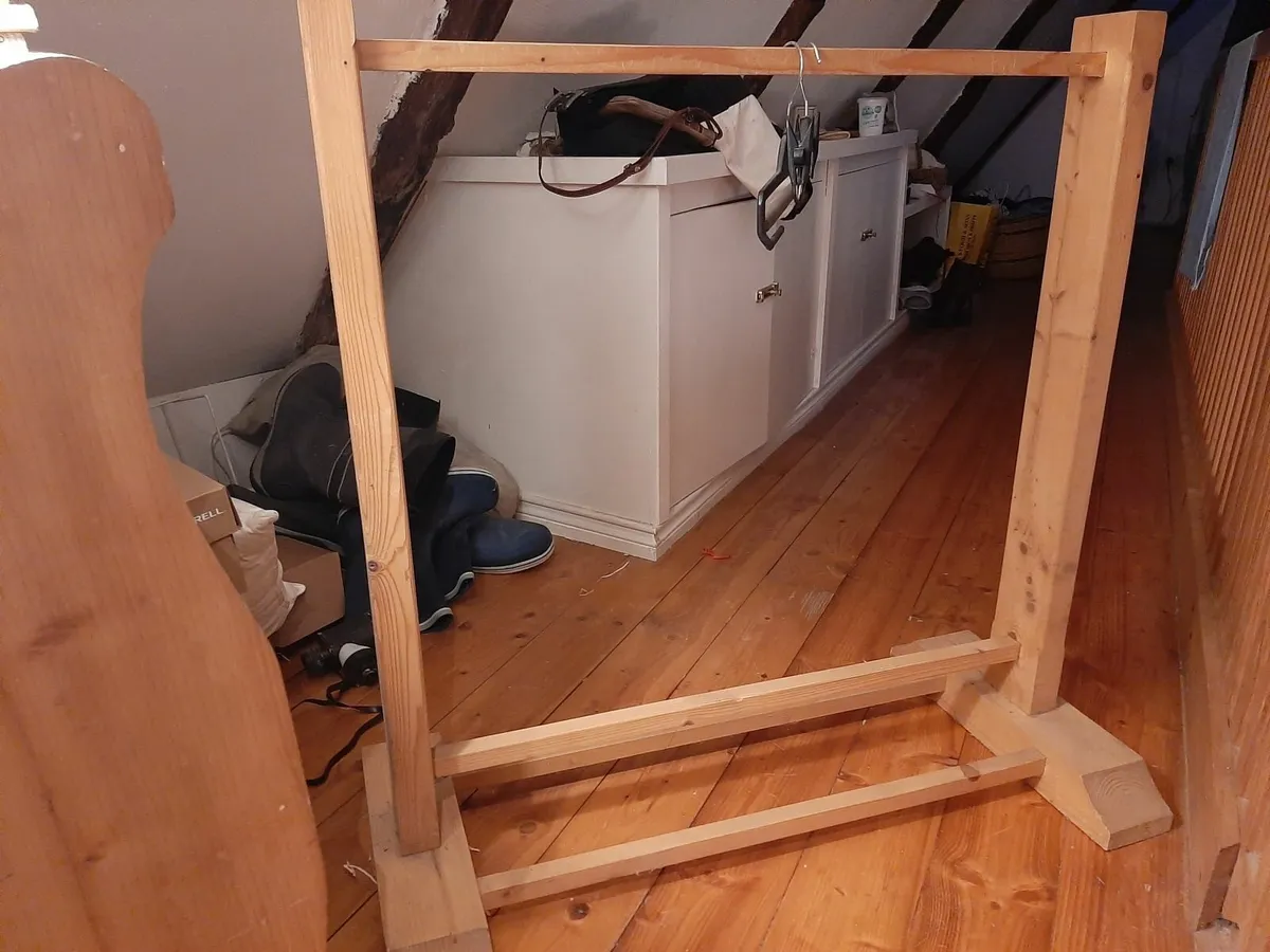 Bedroom clothes rack