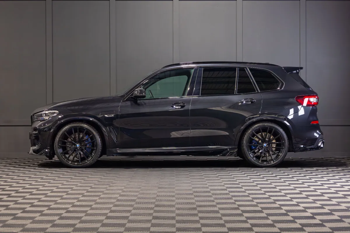 2021 BMW X5 X-Drive 45e M-Sport - Image 3