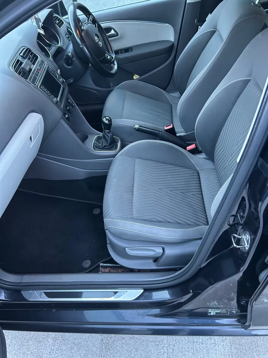 Volkswagen Polo 2015 - Image 4