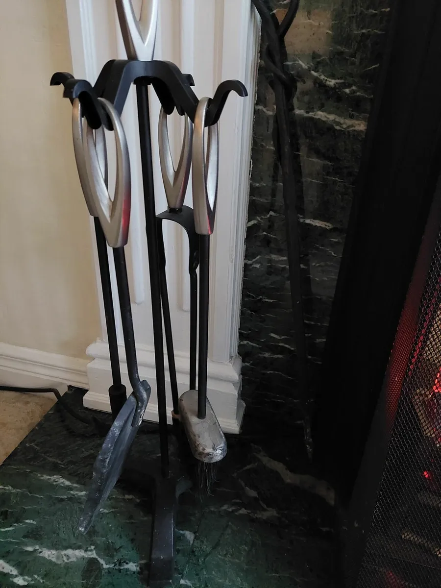 Fireplace tool set plus fireguard - Image 1