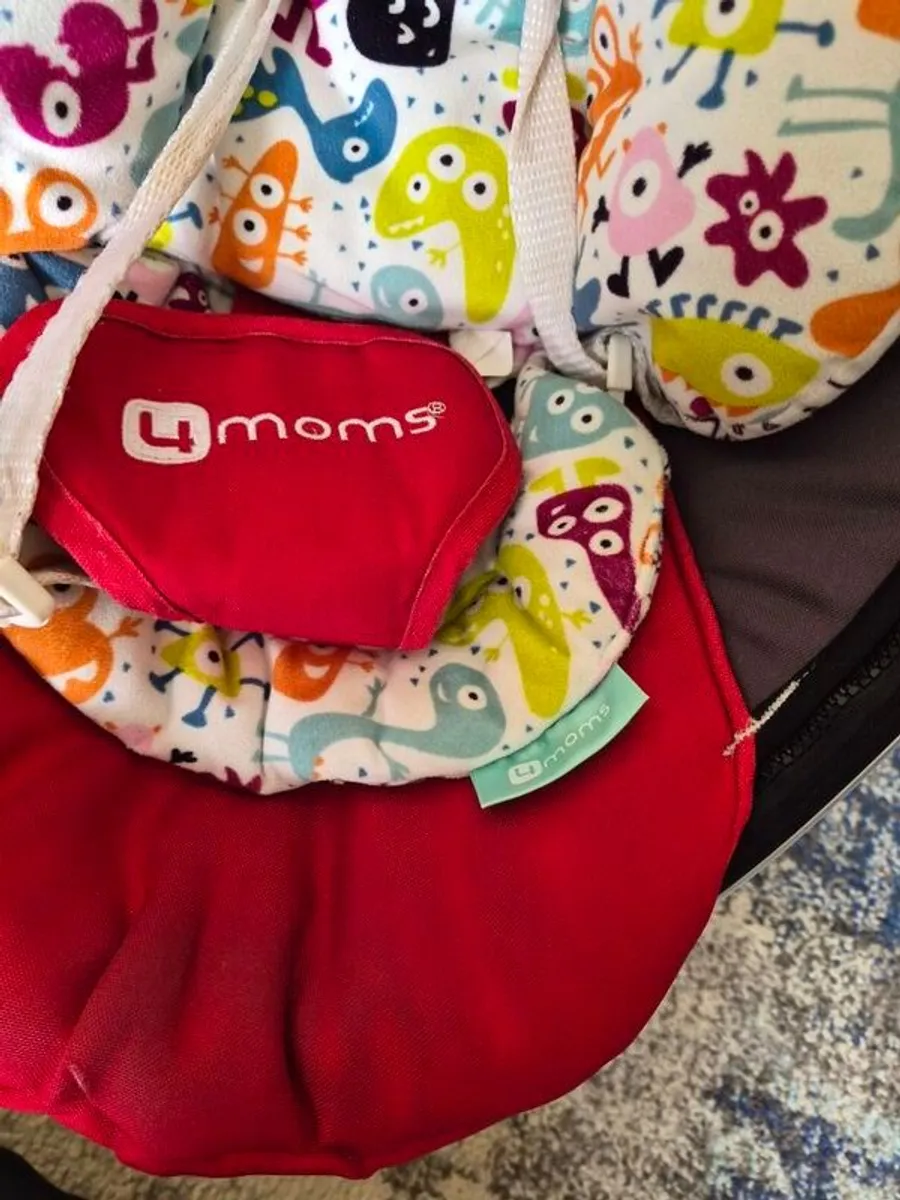 4 moms mamaroo baby swing - Image 4