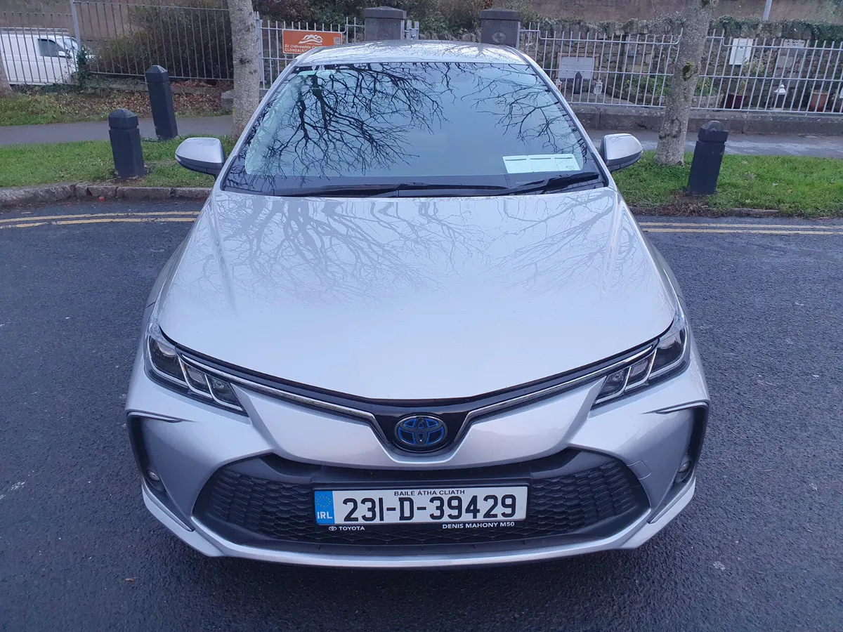 Toyota Corolla 2023, Self Charging Hybrid , Luna - Image 2