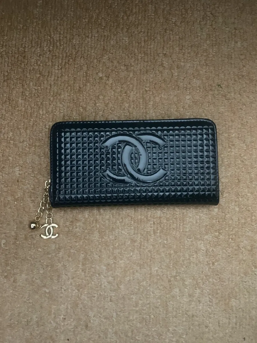 Womens Wallet - Image 1