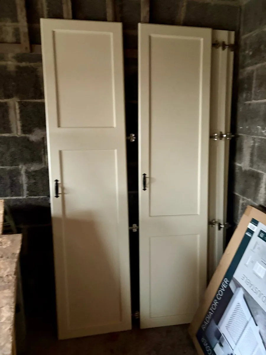 Wardrobe doors - Image 2