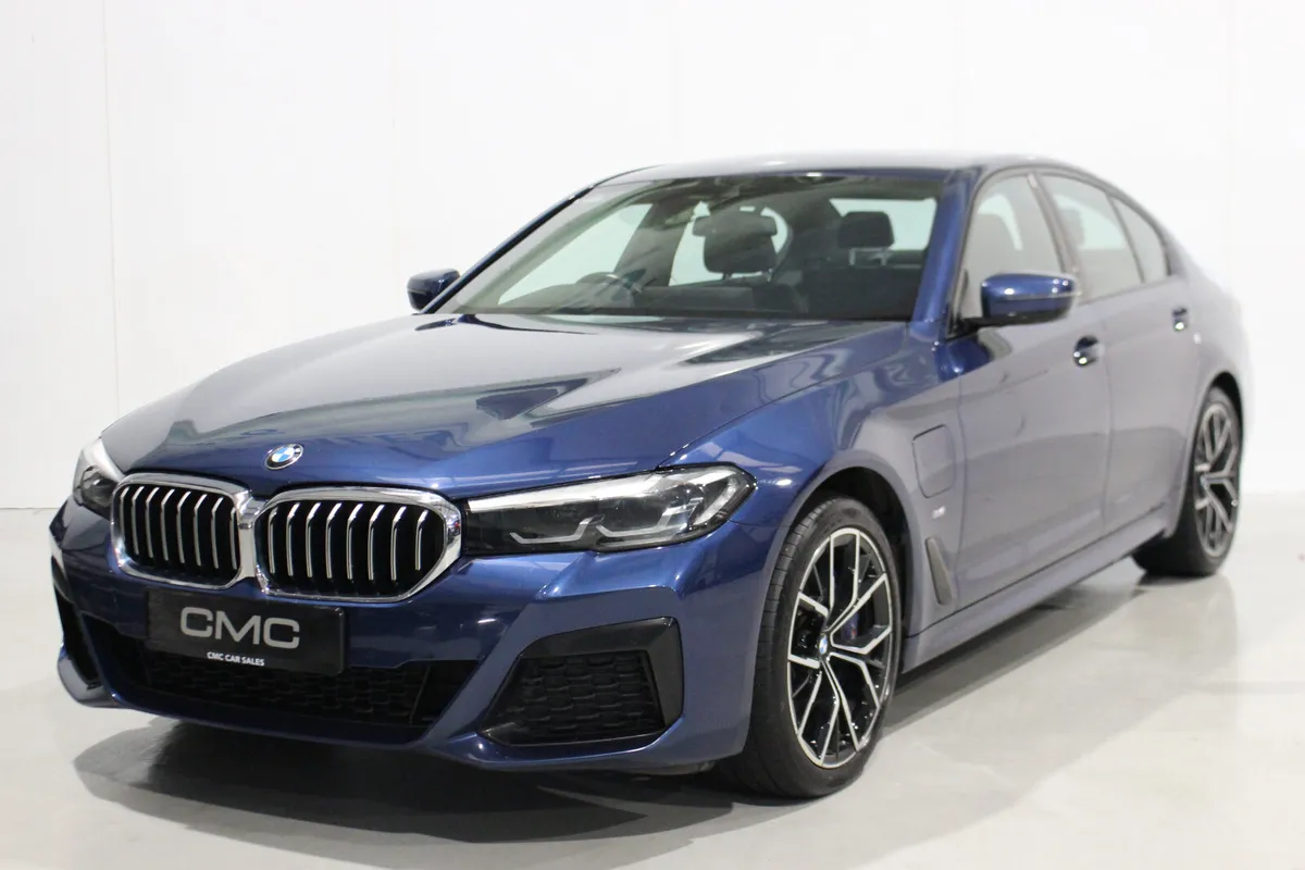 2021 BMW 5-Series 545 X-Drive M Sport - Image 4