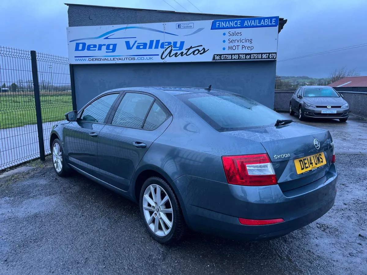 Skoda Octavia 2014 - Image 2