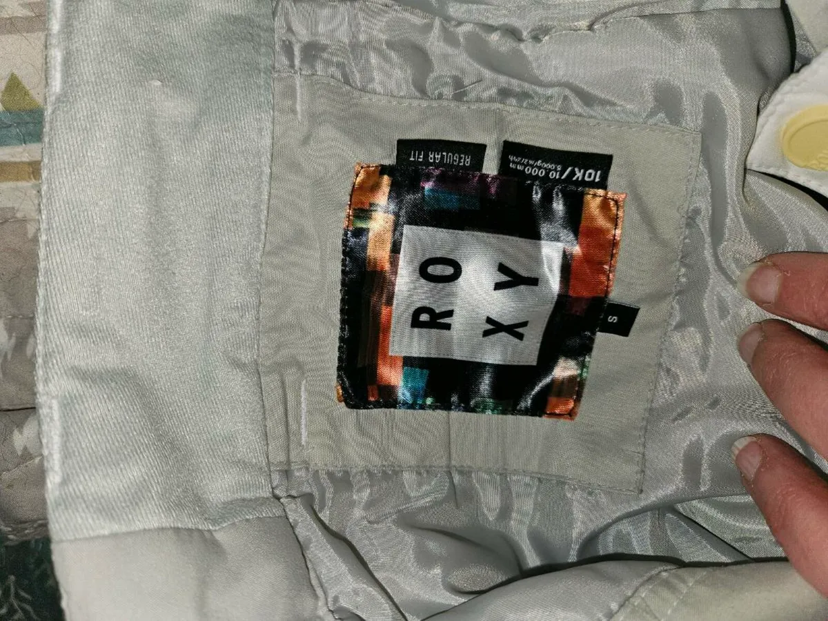 Roxy skiing pants - Image 3