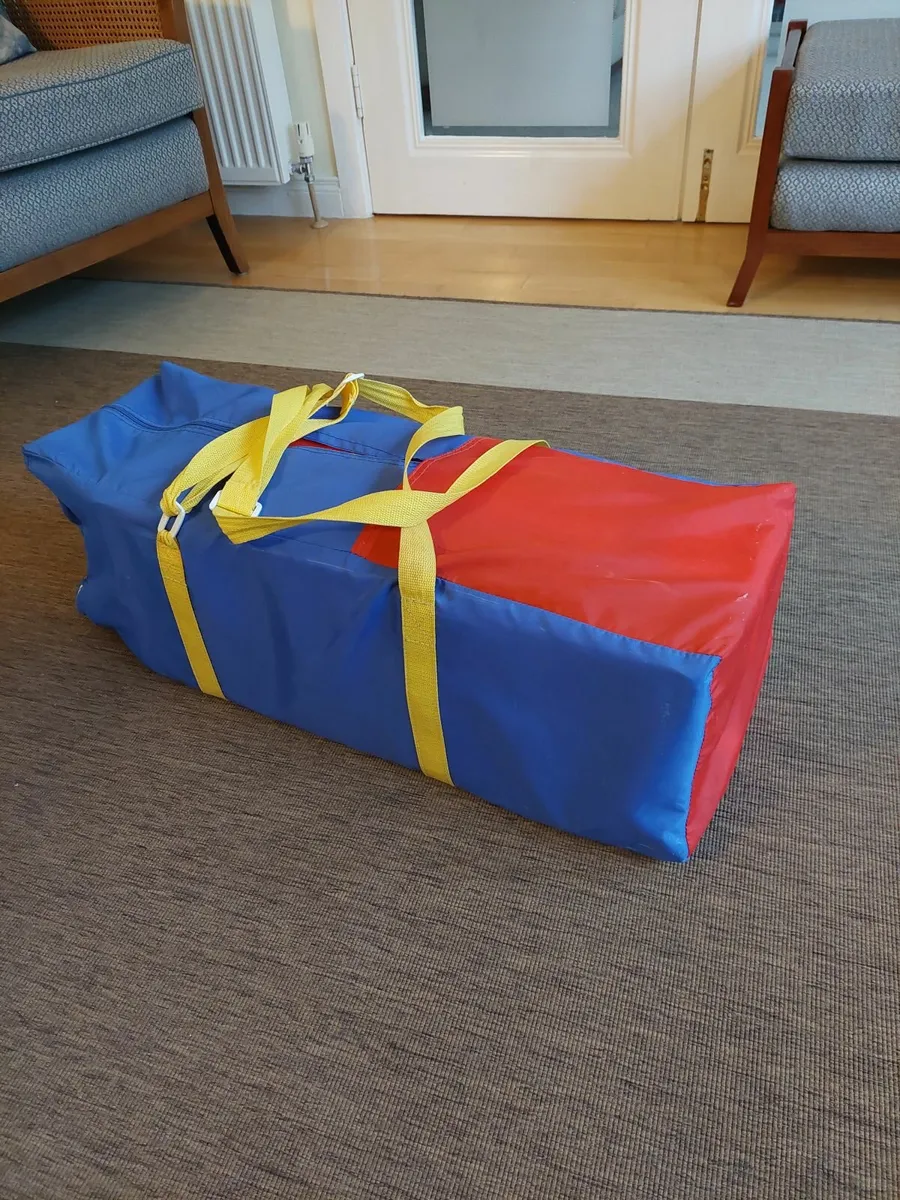 Child's  travel cot - Image 3