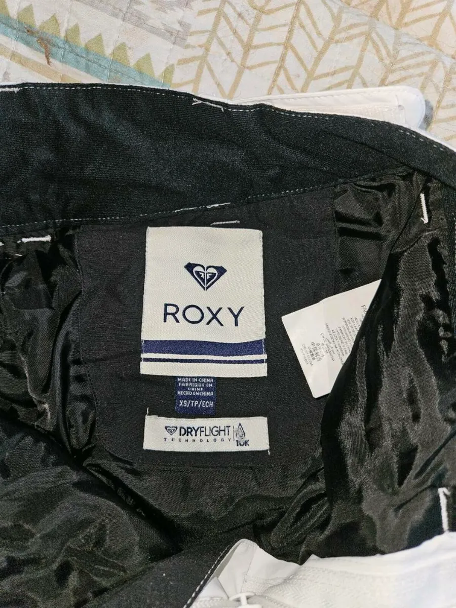 Roxy skiing pants - Image 3