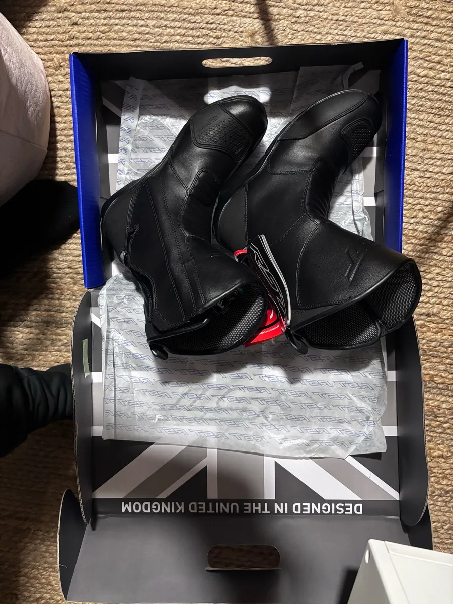 NEW Motorcycle Gear Helmet boots jacket + - Image 3