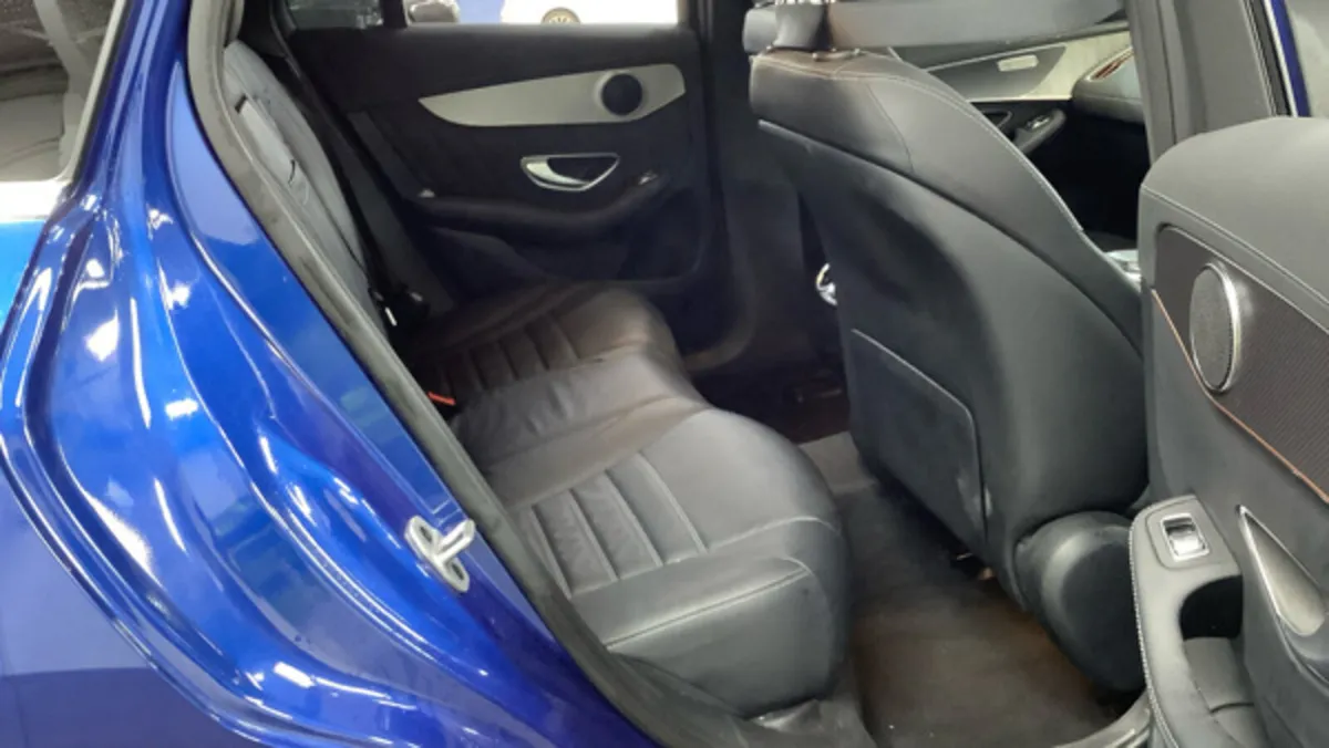 MERCEDES-BENZ EQC 400 AMG LINE PREMIUM 4MATIC - Image 4