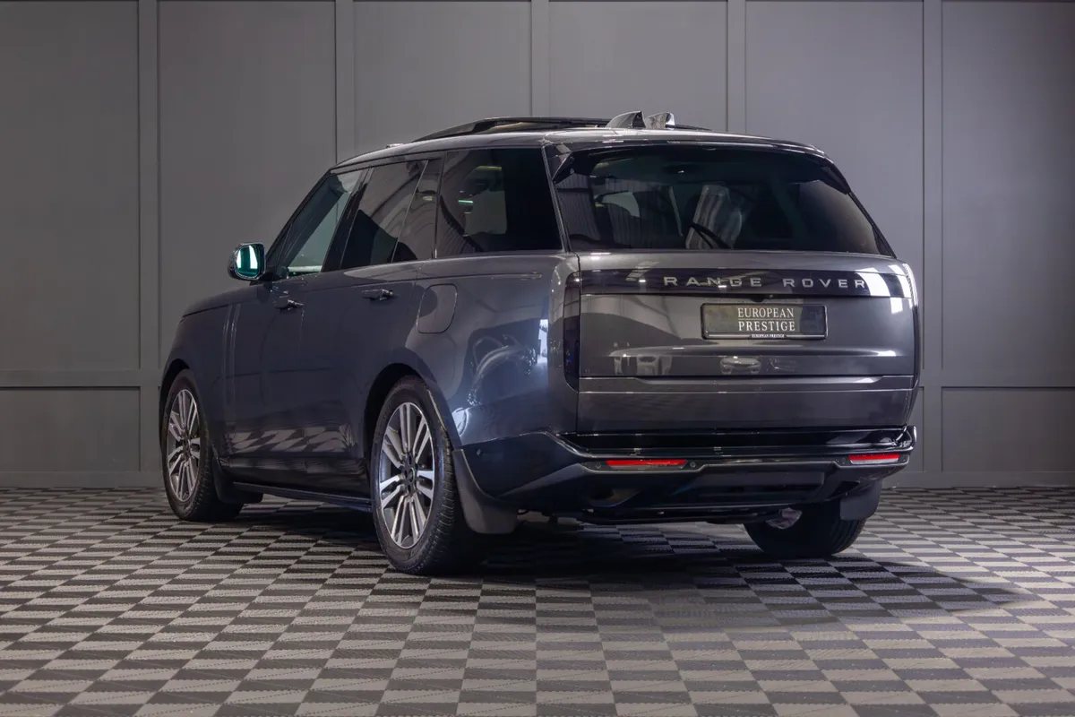 2024 Range Rover P460e SE - Image 4