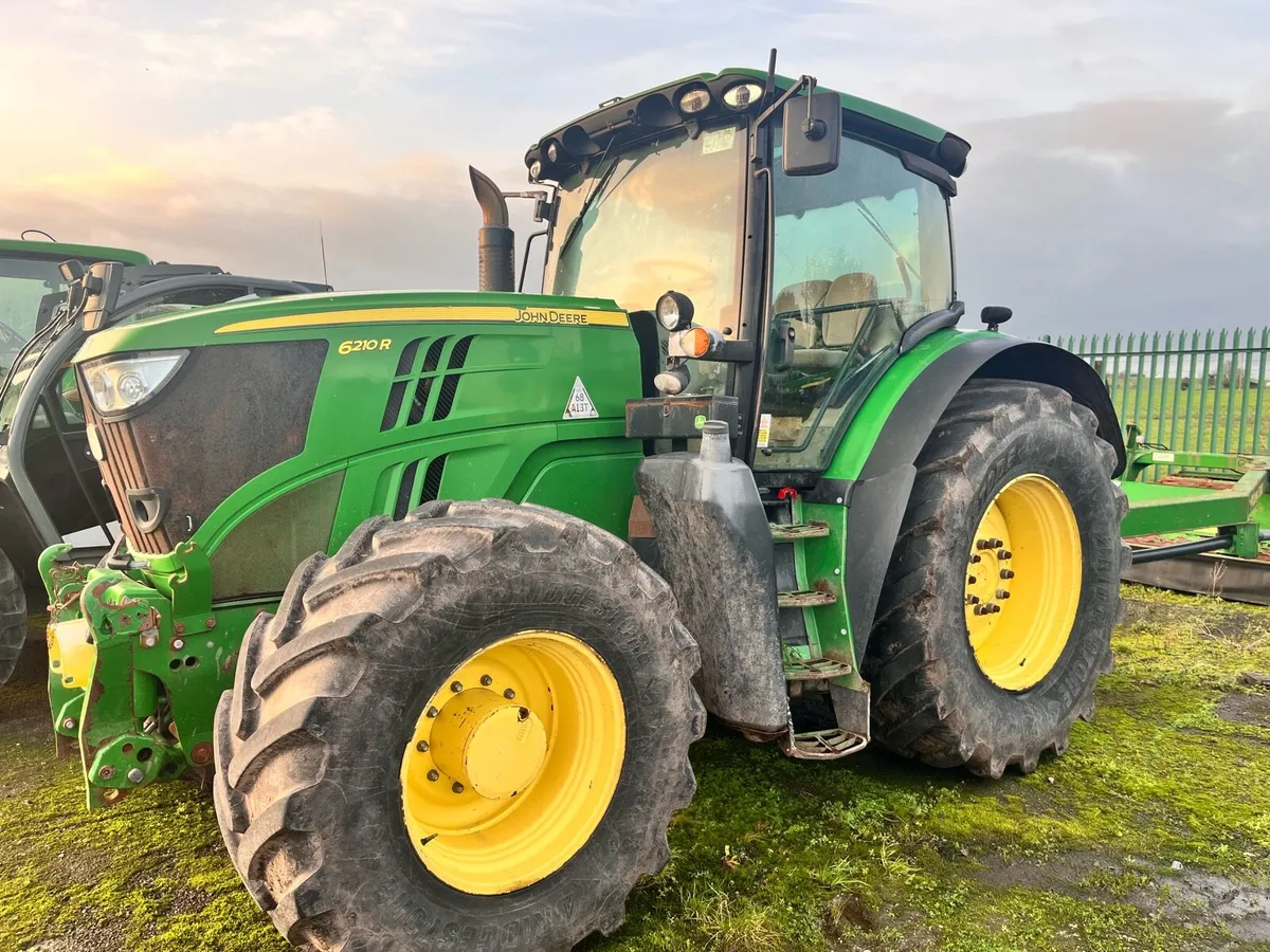 John Deere 6210R - Image 1